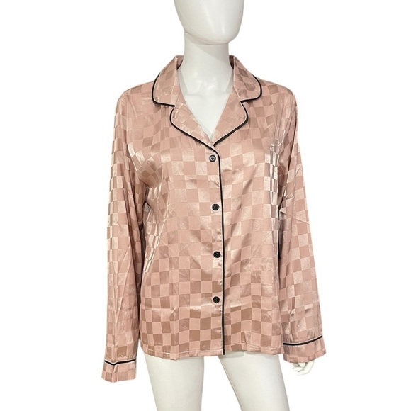 BCBGMAXAZRIA Pink Button Front Long Sleeve Pajama Top
New - Picture 3 of 8
